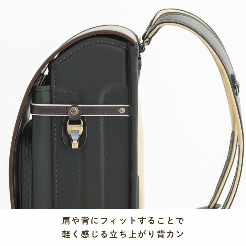 肩や背にフィットすることで軽く感じる立ち上がり背カン