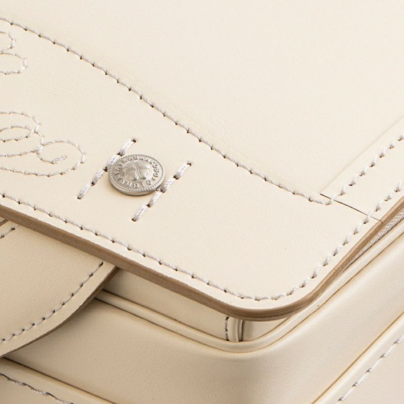 【2027年ご入学向け】ラフィーネ（牛革）ウェディングホワイト